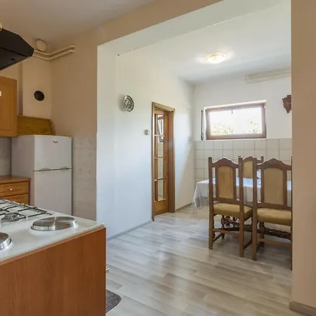 Apartment Svetvincenat Uv-1911